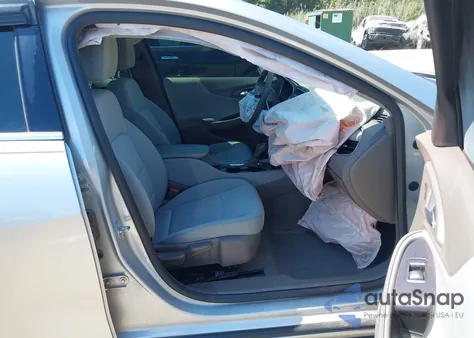 2016 Chevrolet Malibu L z USA, uszkodzony, nr VIN 1G1ZA5ST8GF229521